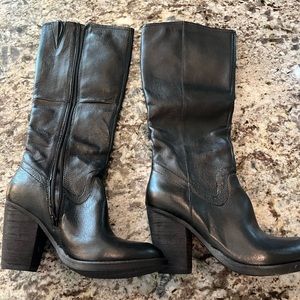 Black Steve Madden Carrter Boots